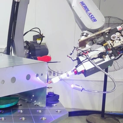 Herolaser 3000w Robot Automatic Laser Welding Machine IPG Source
